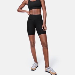 Outdoor Voices LightForm Shorts 7”